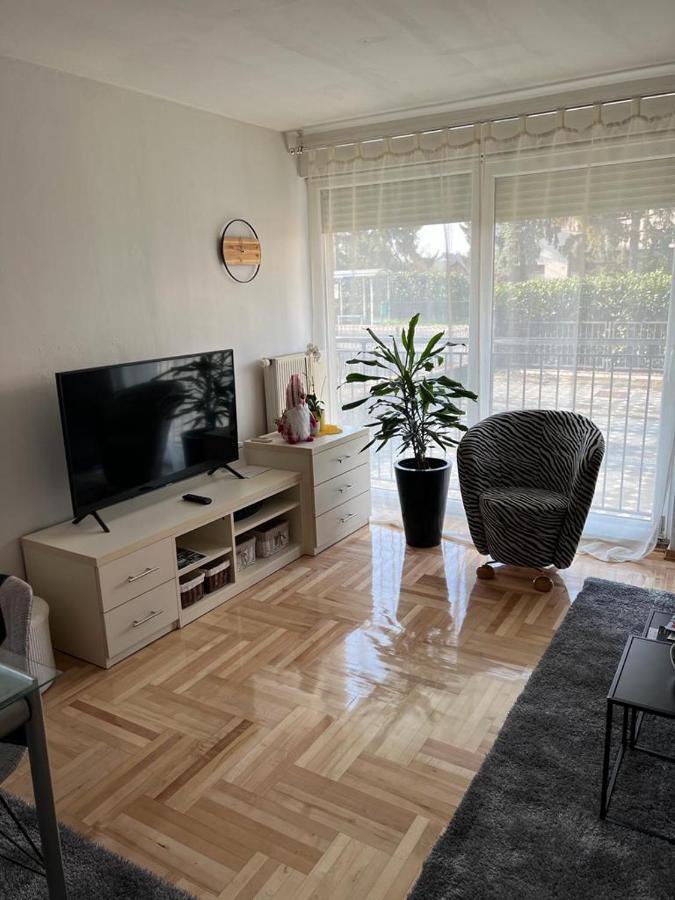 Apartman West - Private Parking Place Zagreb Exterior foto